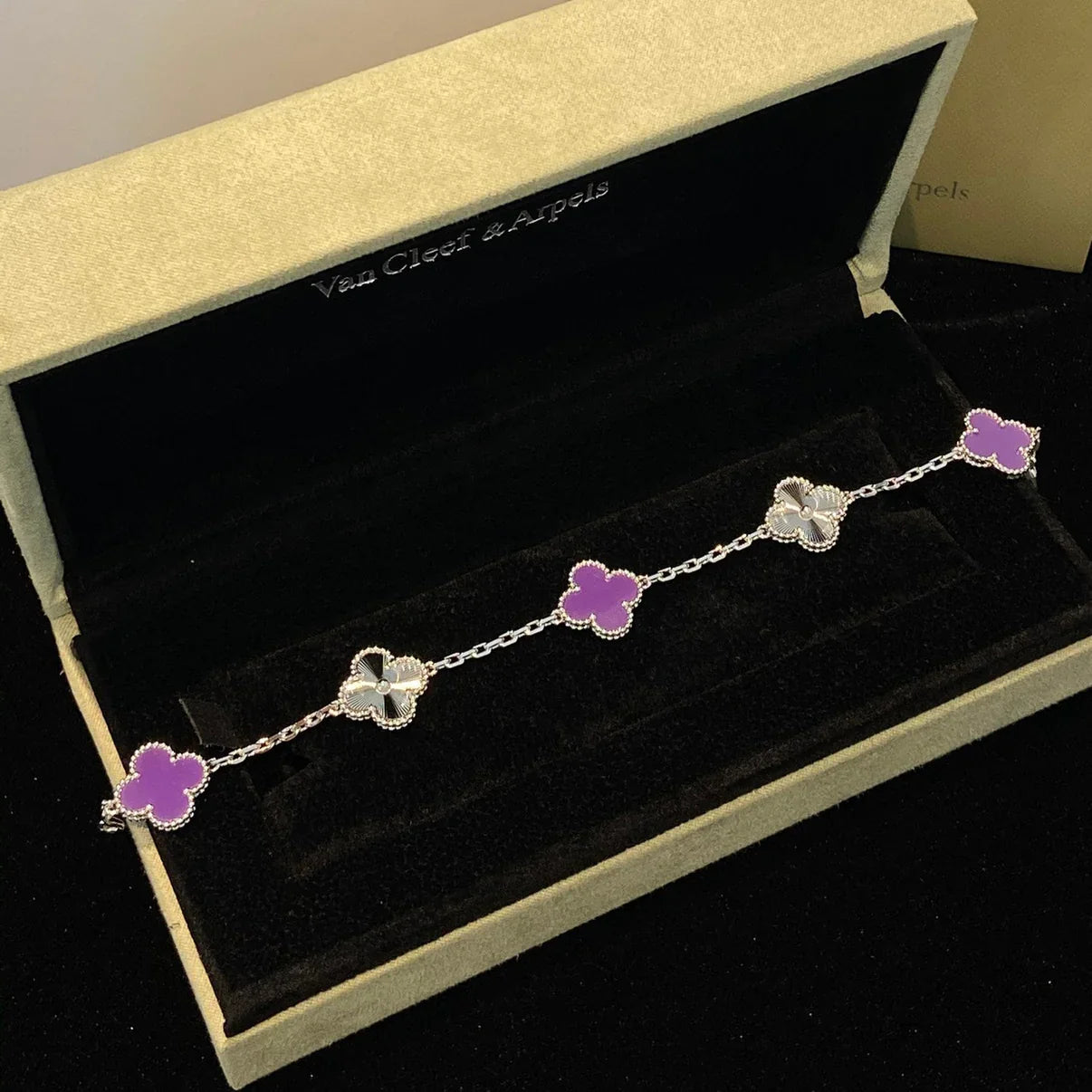 [Imperial]Nueva COLECCIÓN DE BRAZALETE TREBOL 5 MOTIVOS VIOLETA