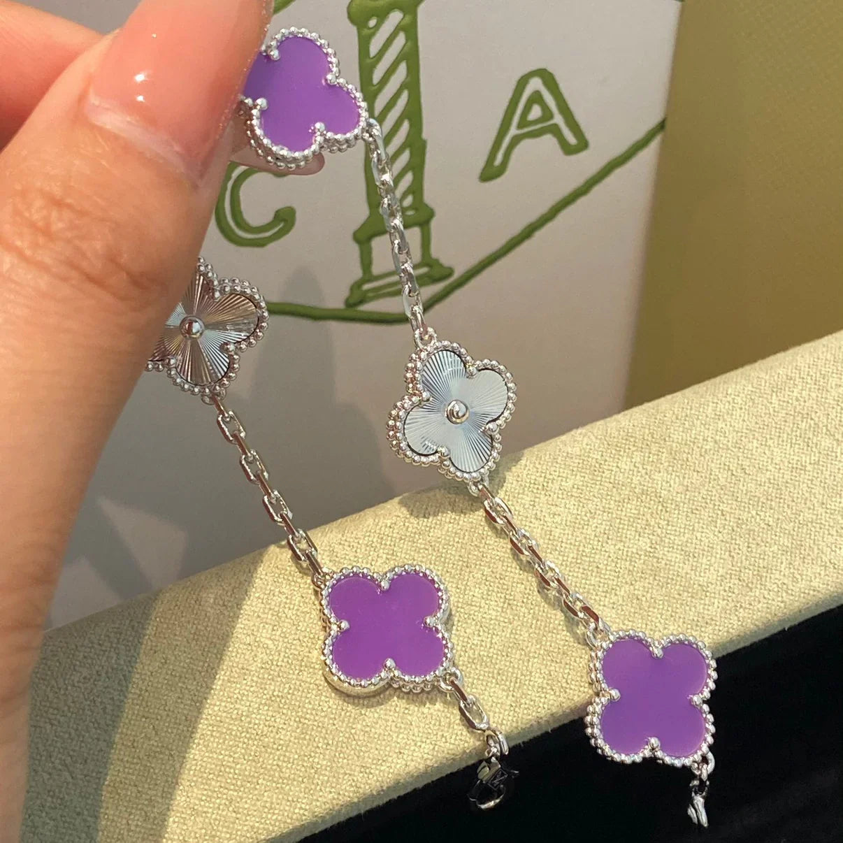 [Imperial]Nueva COLECCIÓN DE BRAZALETE TREBOL 5 MOTIVOS VIOLETA