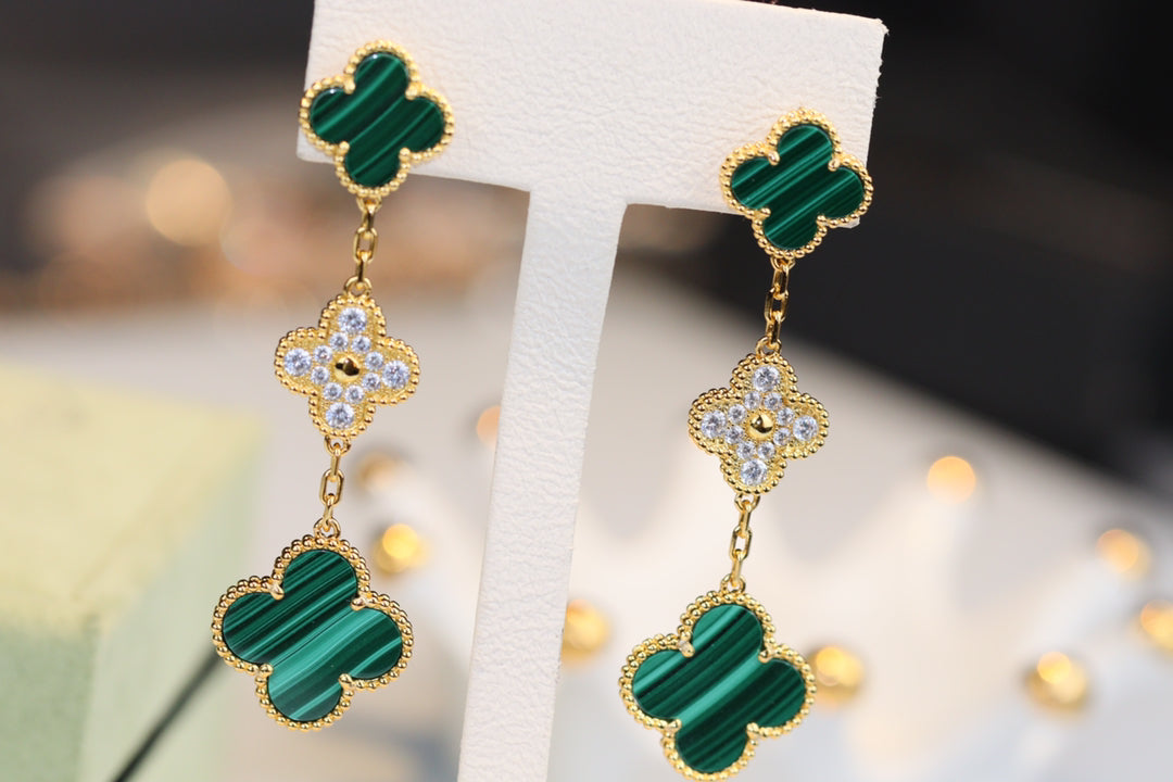 ¡®Imperial¡¯CLOVER EARRINGS GOLD MALACHITE DIAMOND 3 MOTIF