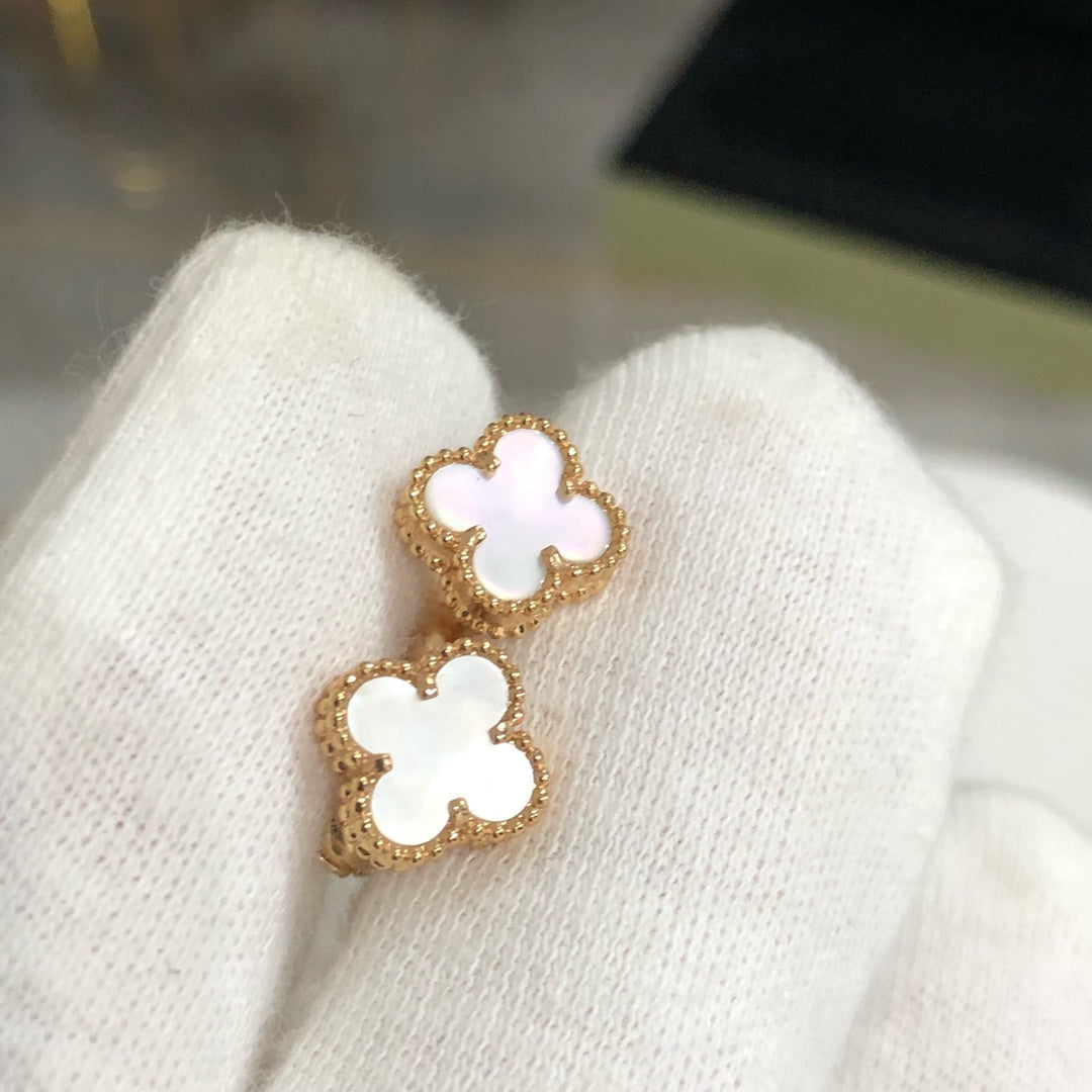 ¡®Imperial¡¯CLOVER MINI GOLD EARRINGS