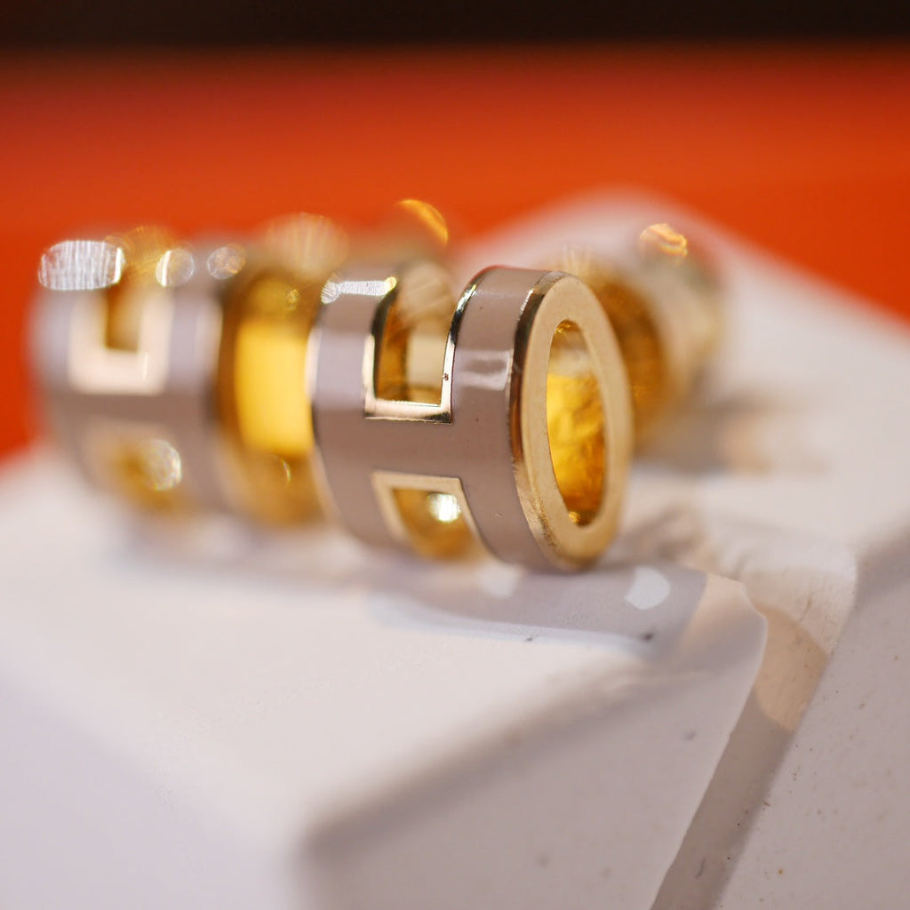 ¡®Imperial¡¯MINI POP H GOLD EARRINGS GREY