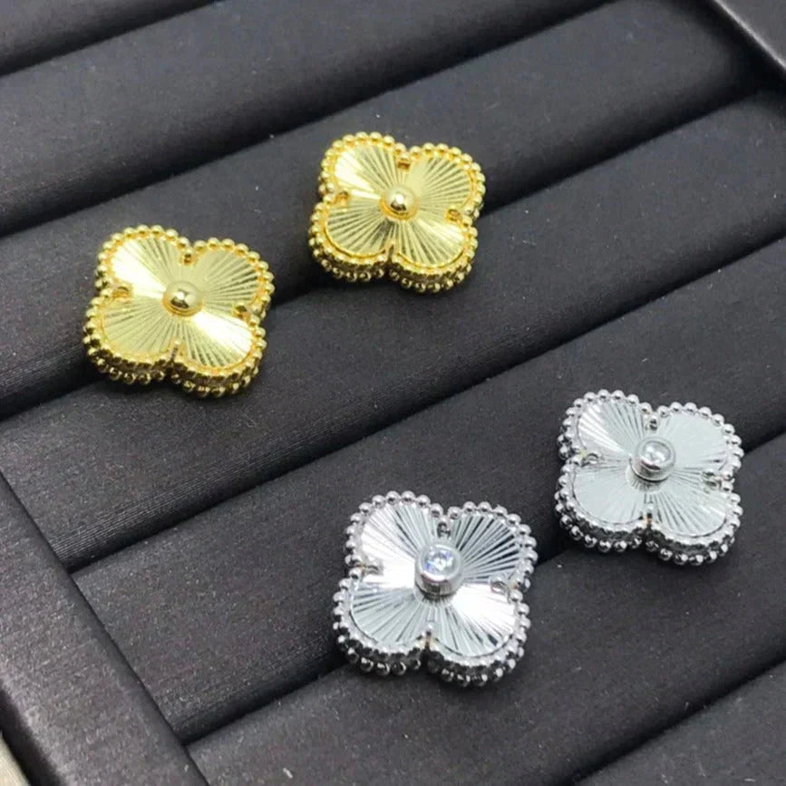¡®Imperial¡¯CLOVER MINI 9.5MM LASER EARRINGS