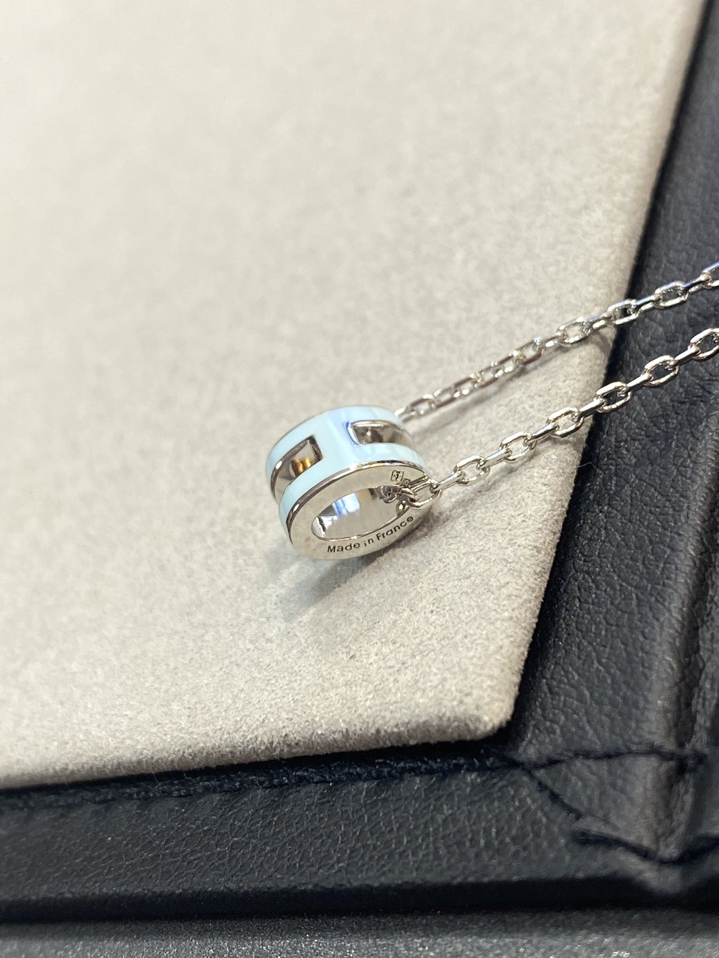 ¡®Imperial¡¯POP H LIGHT BLUE NECKLACE