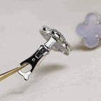 ¡®Imperial¡¯CLOVER MEDIUM 1 MOTIFS  WHITE MOP EARRINGS SILVER