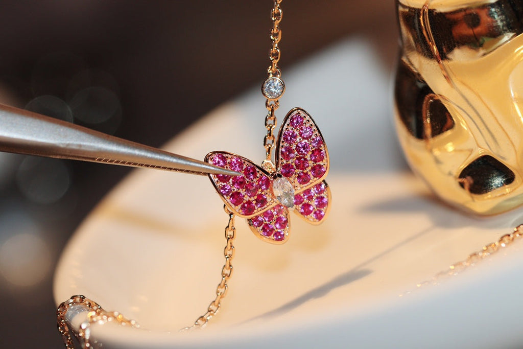 ¡®Imperial¡¯BUTTERFLY RED DIAMOND ROSE GOLD NECKLACE