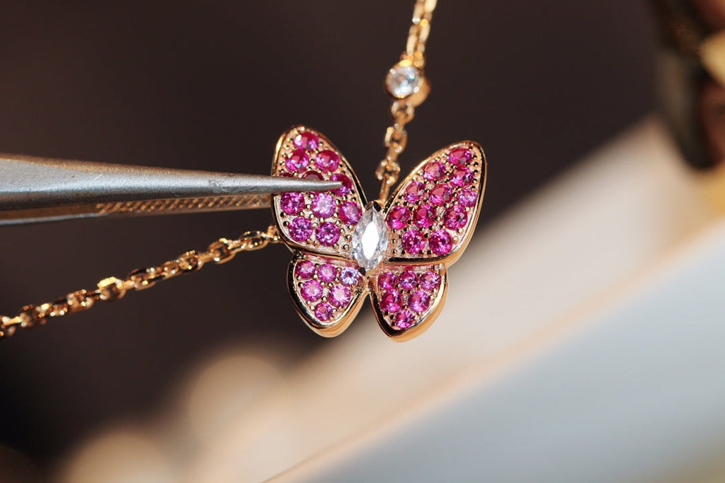 ¡®Imperial¡¯BUTTERFLY RED DIAMOND ROSE GOLD NECKLACE
