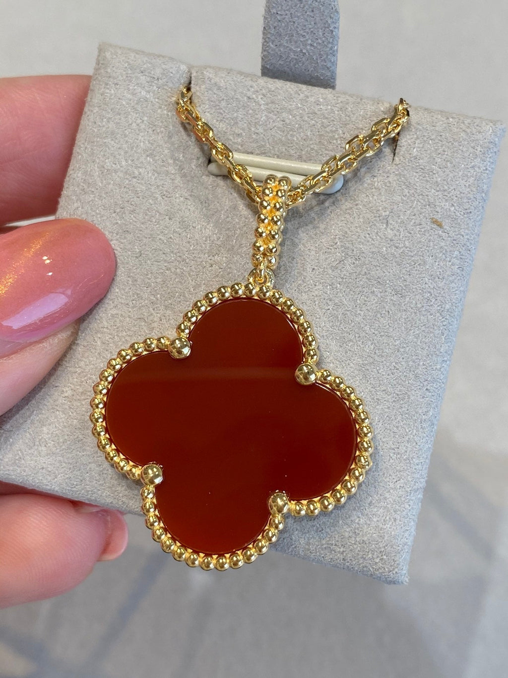 ¡®Imperial¡¯CLOVER 25MM NECKLACE GOLD CARNELIAN