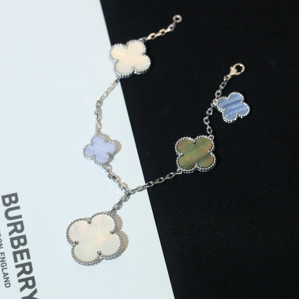 ¡®Imperial¡¯CLOVER BRACELET 5 MOTIFS MOP CHALCEDONY SILVER
