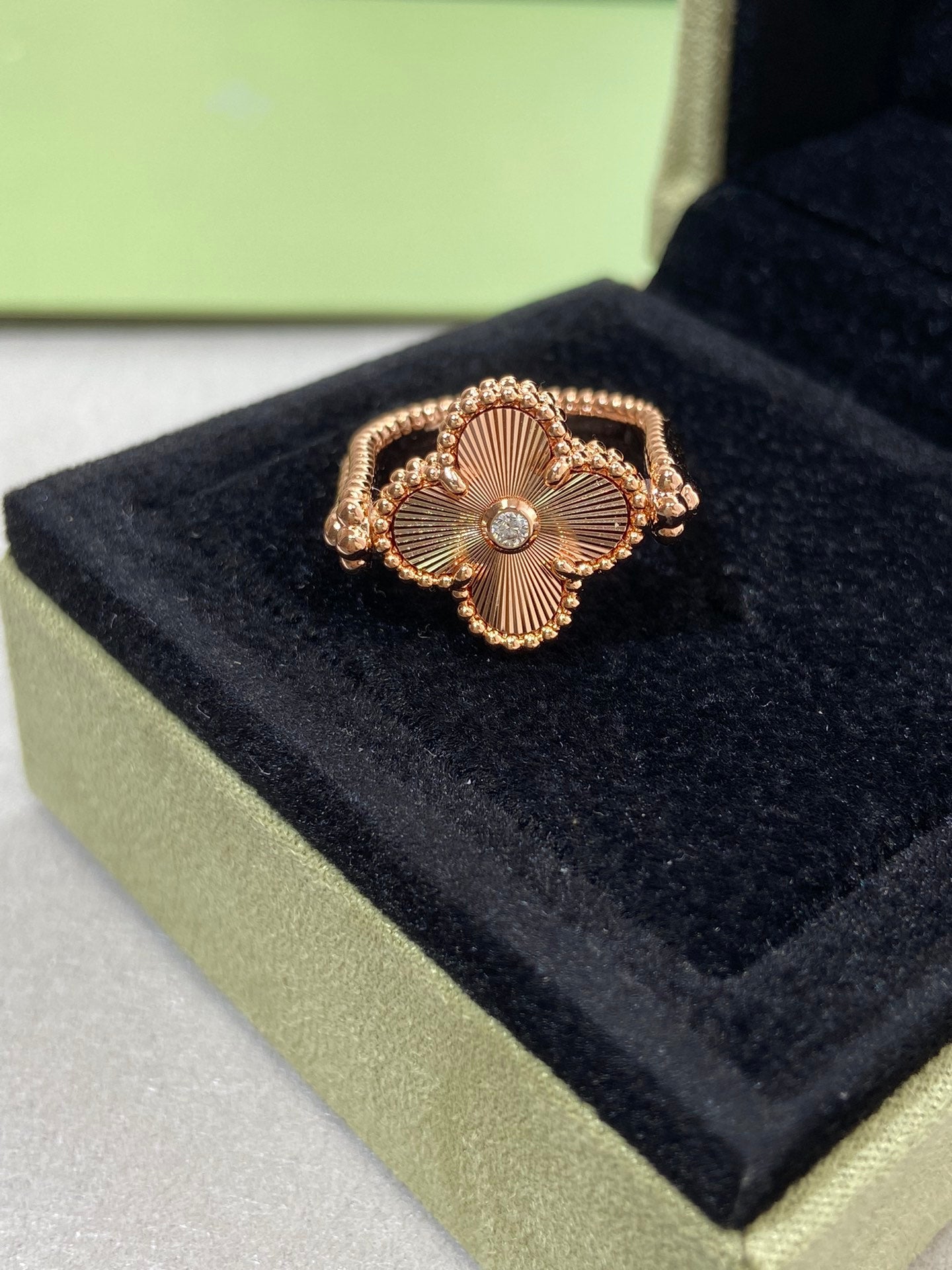 ¡®Imperial¡¯CLOVER RIVERSIBLE ROSE GOLD RING