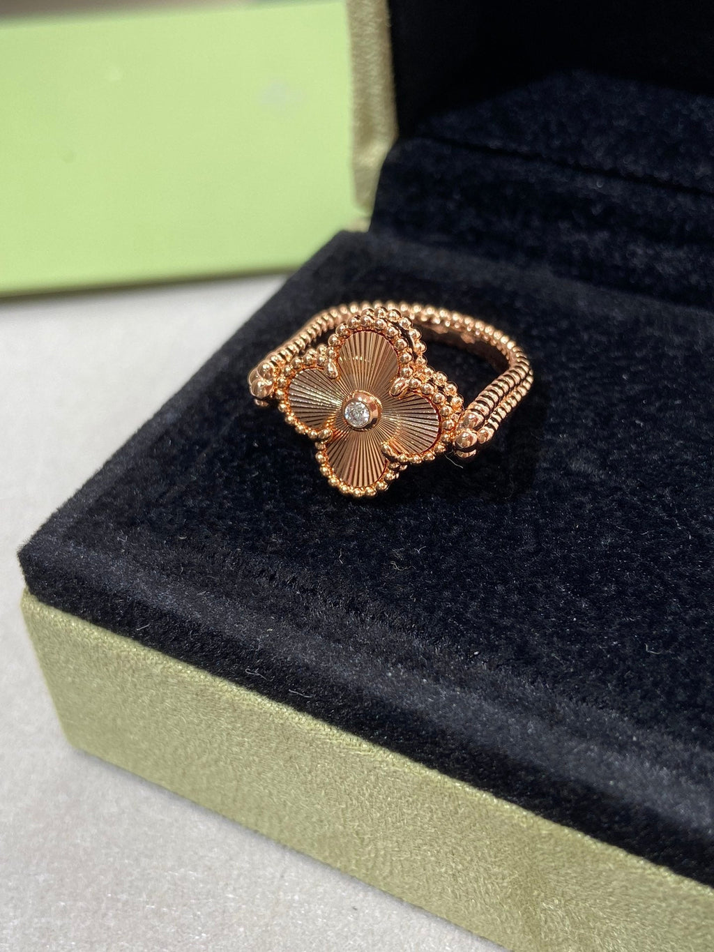 ¡®Imperial¡¯CLOVER RIVERSIBLE ROSE GOLD RING