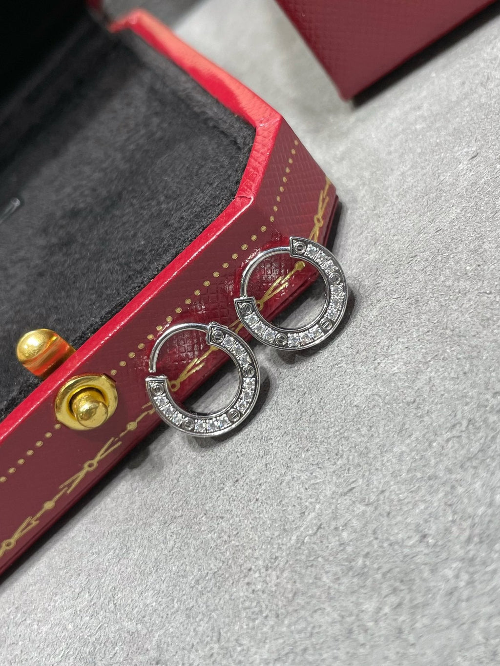 ¡®Imperial¡¯LOVE DIAMOND EARRINGS