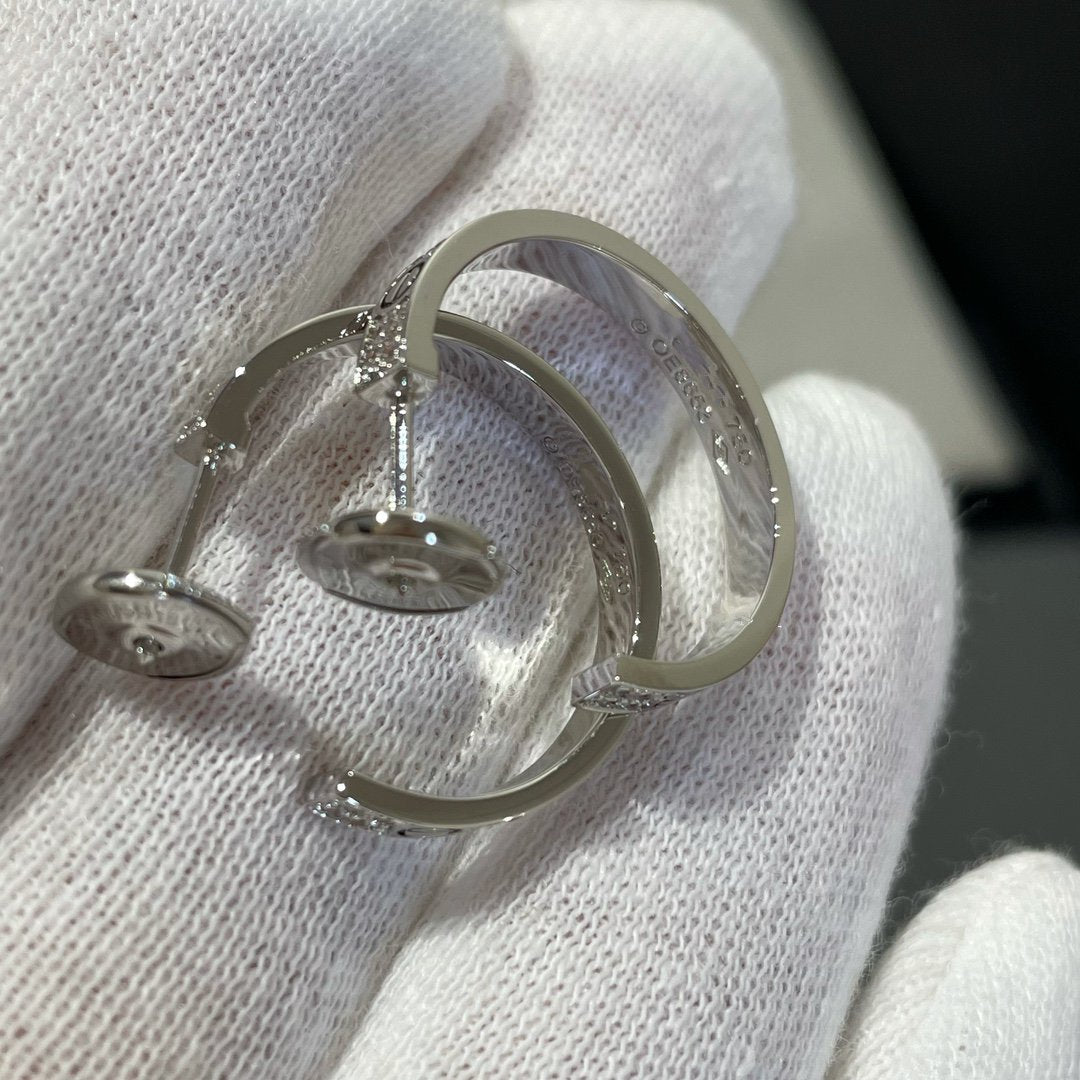 ¡®Imperial¡¯LOVE DIAMOND SILVER HOOP EARRINGS