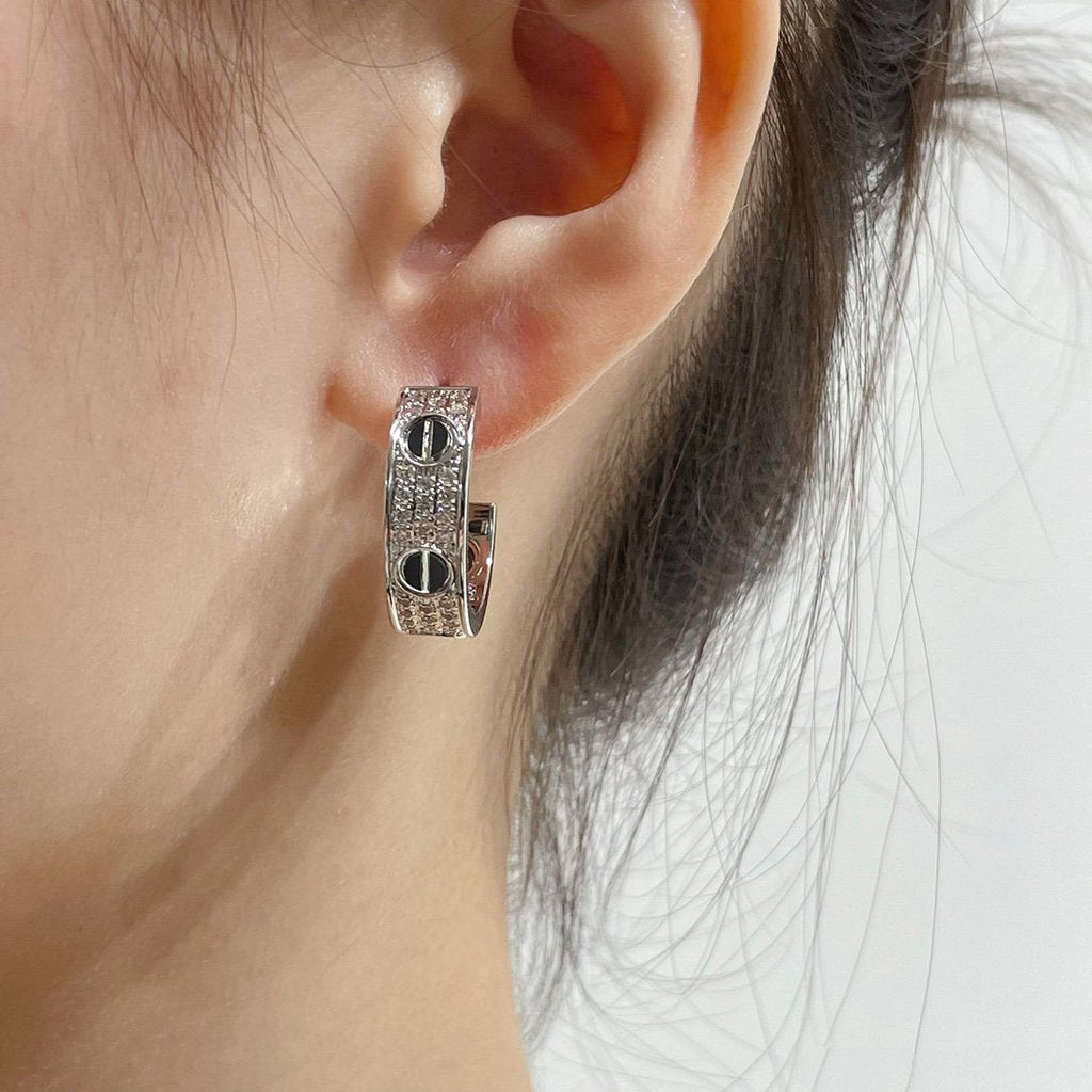 ¡®Imperial¡¯LOVE CERAMIC DIAMOND PAVED SILVER EARRINGS