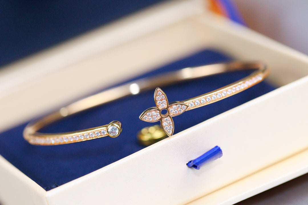 ¡®Imperial¡¯IDYLLE PINK GOLD OPEN BRACELET DIAMOND PAVED