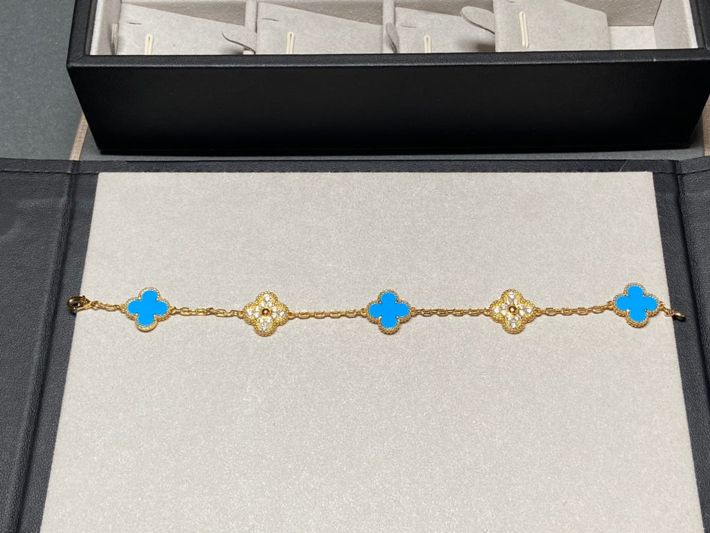 ¡®Imperial¡¯CLOVER 5 MOTIF BLUE CHALCEDONY DIAMOND GOLD BRACELET