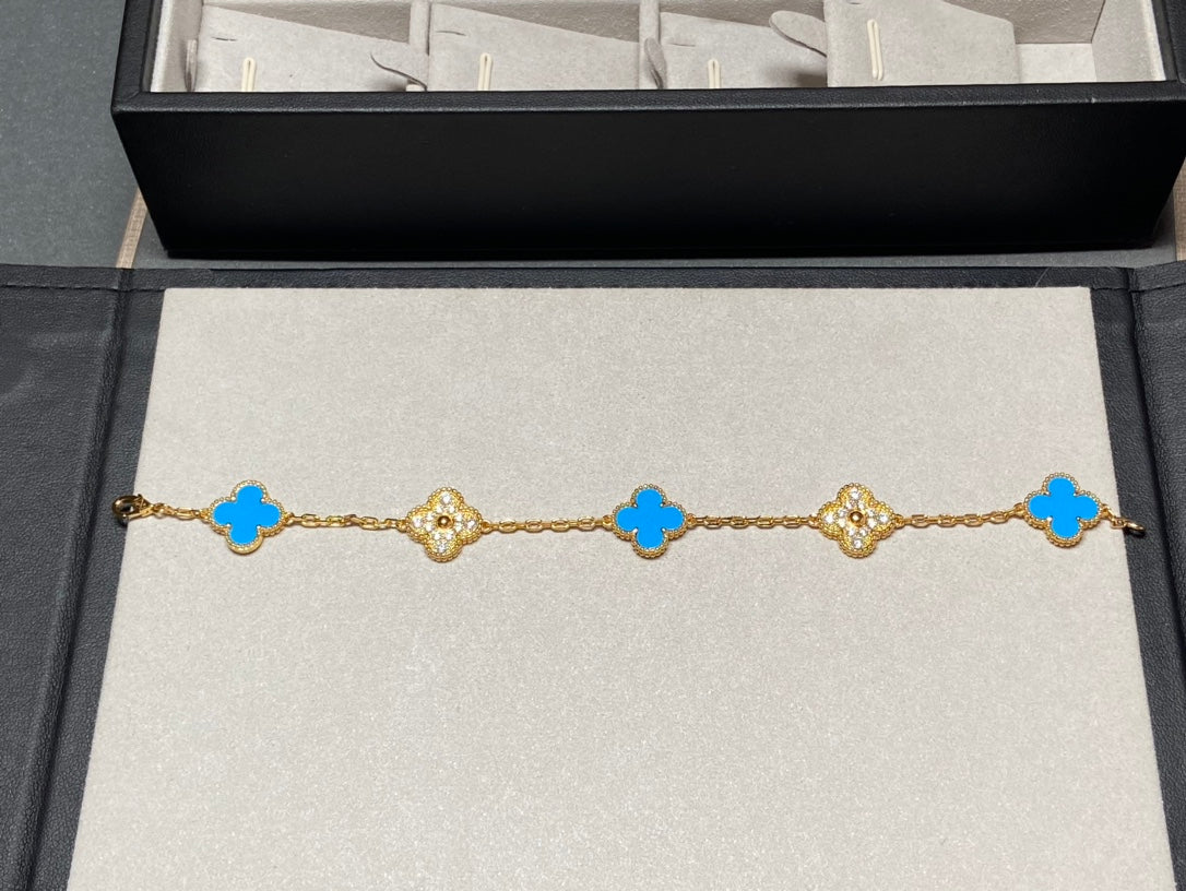 ¡®Imperial¡¯CLOVER 5 MOTIF BLUE CHALCEDONY DIAMOND GOLD BRACELET