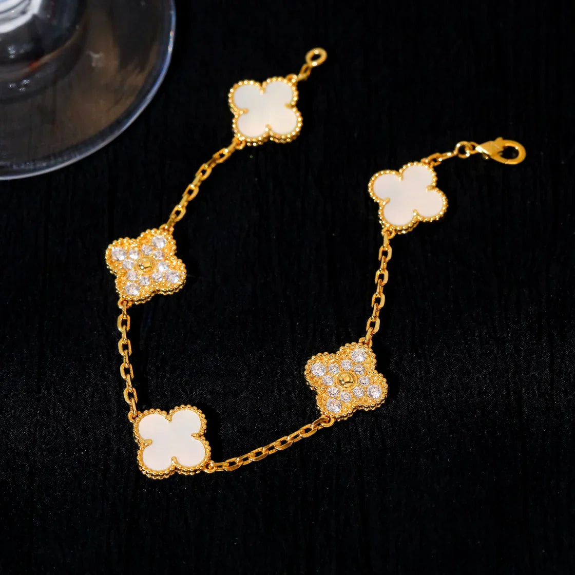 [Imperial]Nueva COLECCIÓN DE BRAZALETE TREBOL 5 MOTIVOS MADRE PERLA BLANCA