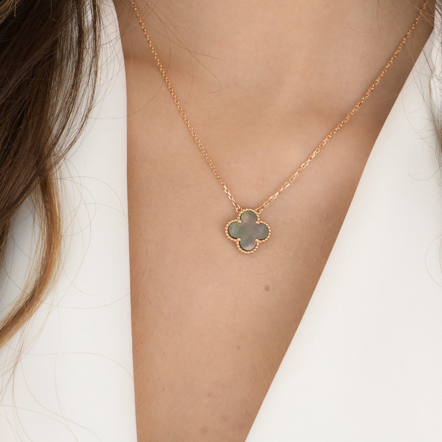 ¡®Imperial¡¯CLOVER 15MM  GRAY MOTHER OF PEARL NECKLACE