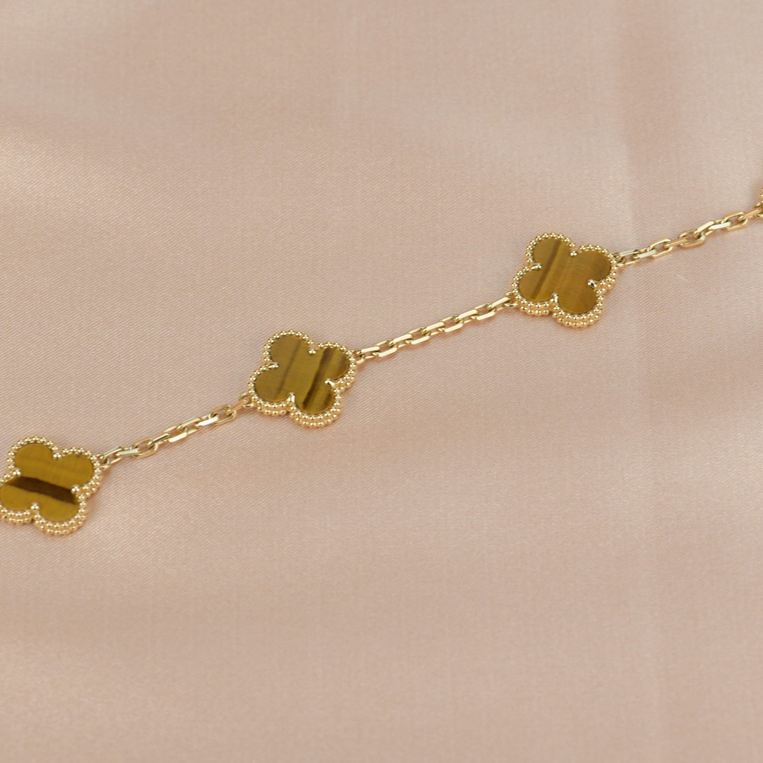 ¡®Imperial¡¯CLOVER  5 MOTIFS TIGER EYE BRACELET