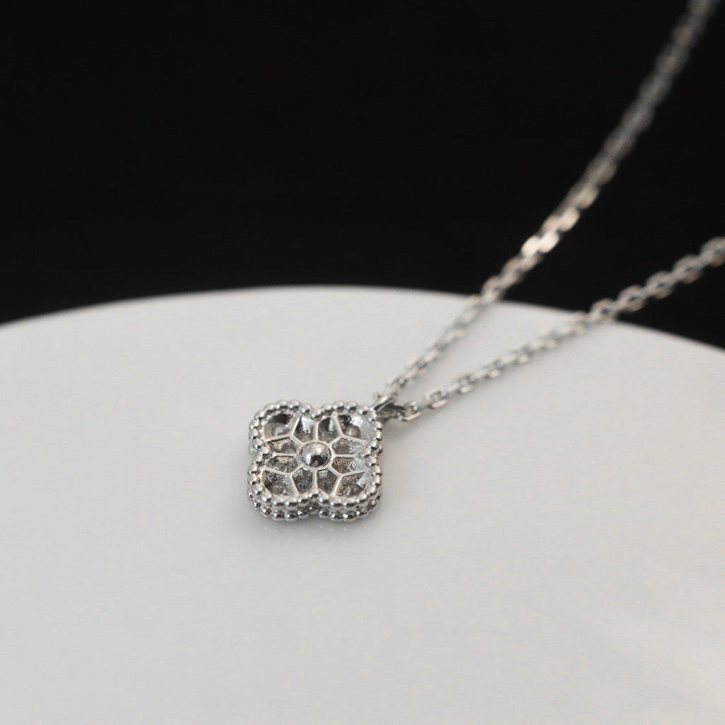 ¡®Imperial¡¯CLOVER MINI 9.5MM PENDANT DIAMOND NECKLACE