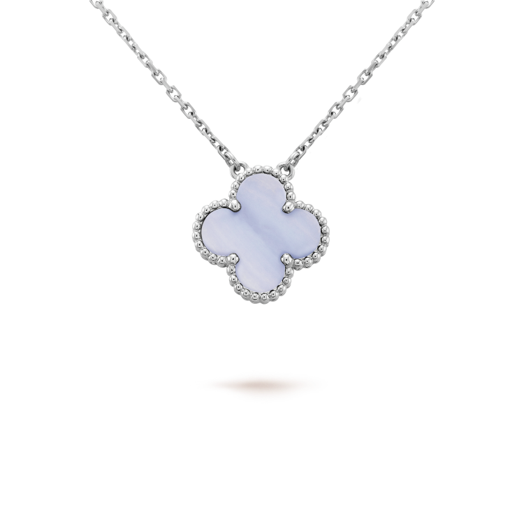 ¡®Imperial¡¯CLOVER 15MM BLUE CHALCEDONY NECKLACE SILVER