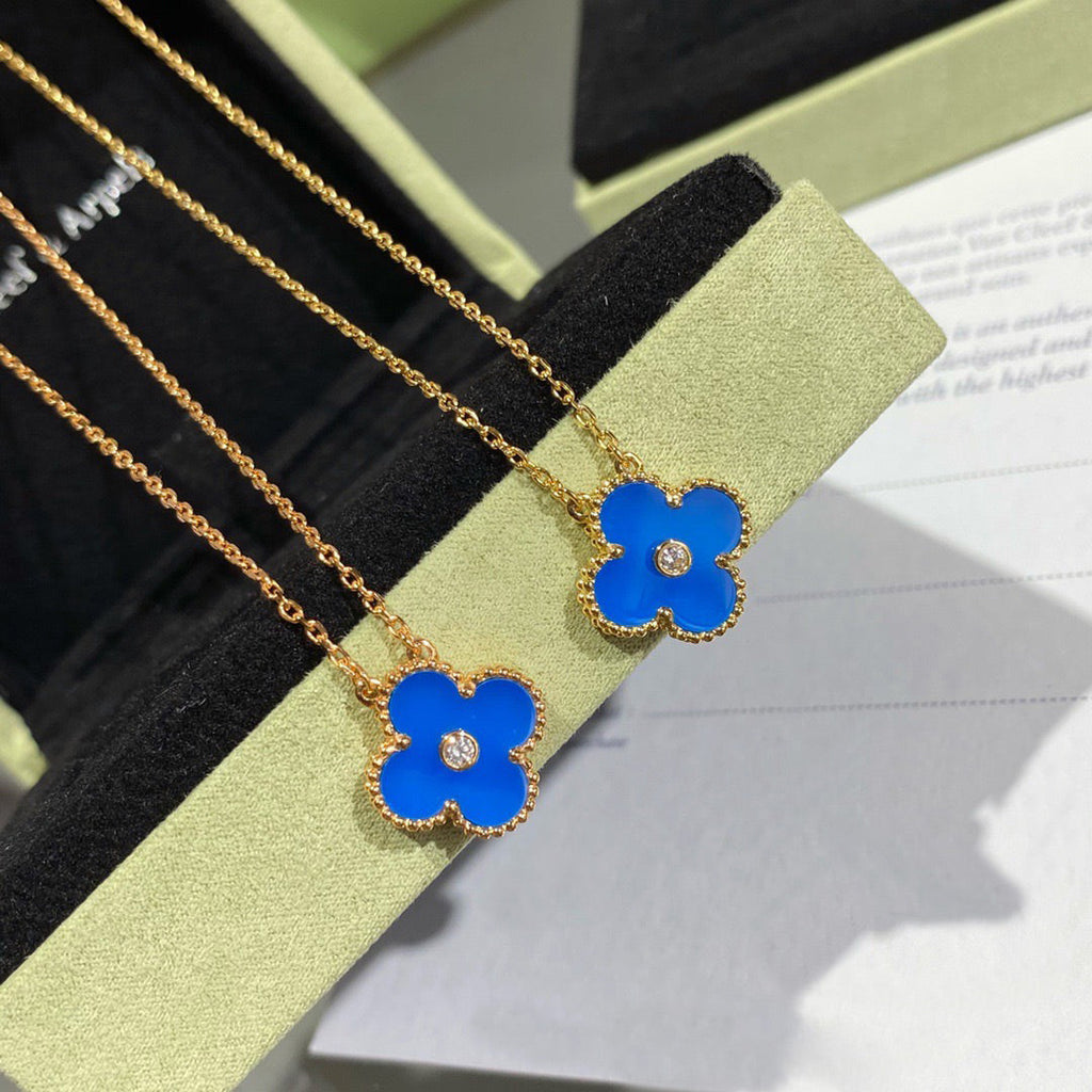 ¡®Imperial¡¯CLOVER 15MM DIAMOND AND BLUE AGATE NECKLACE