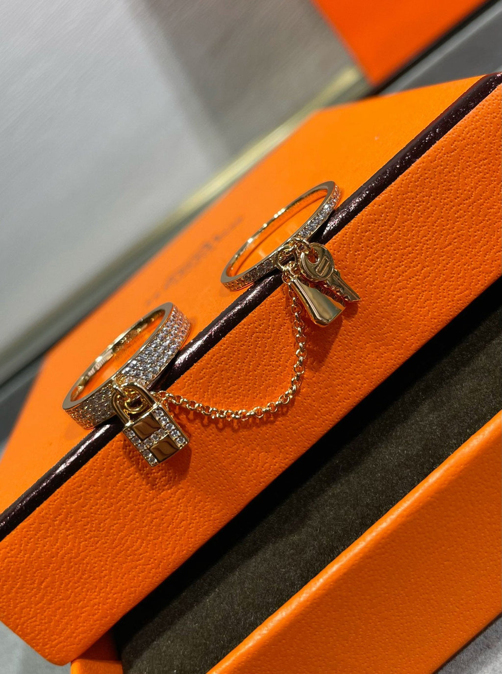 ¡®Imperial¡¯HM KELLY CLOCHETTE DOUBLE RING IN  WITH DIAMONDS