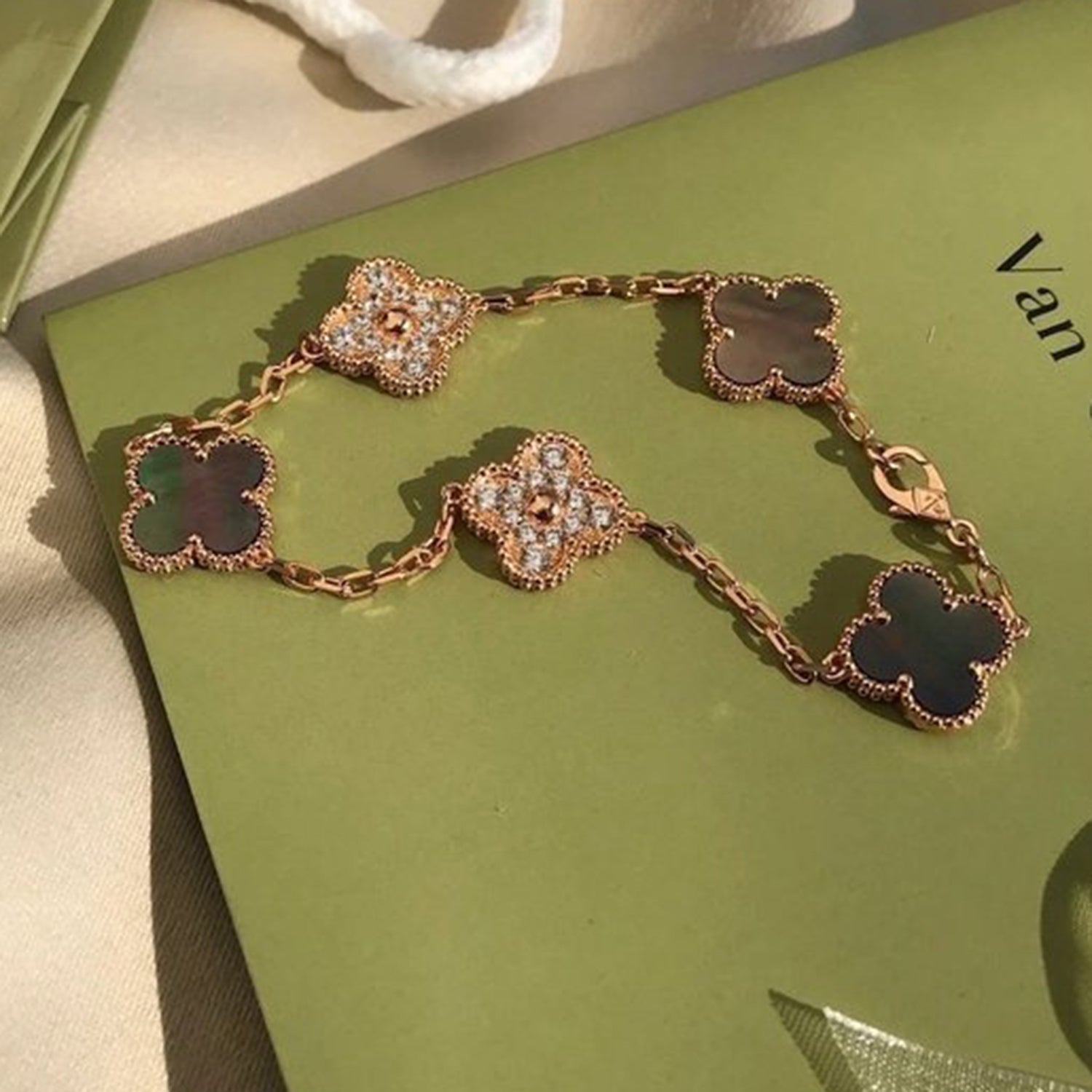 ¡®Imperial¡¯CLOVER 5 MOTIF GRAY MOP DIAMOND BRACELET