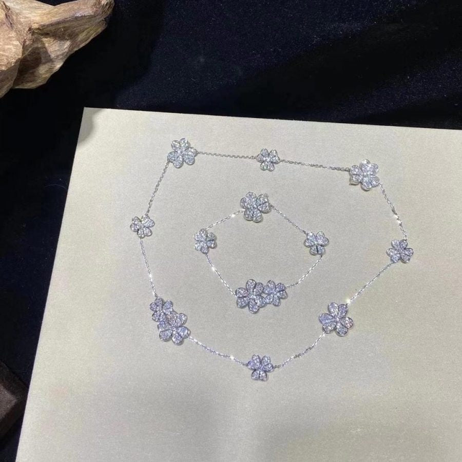 ¡®Imperial¡¯FRIVOLE SILVER 5 FLOWERS BRACELET